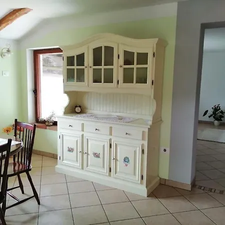 Apartment Apartma Na Podezelju - Marta
