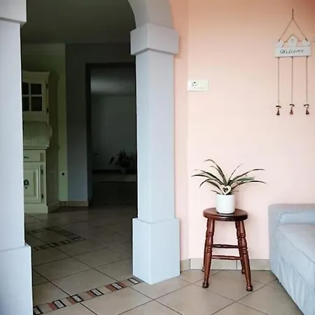 Apartment Apartma Na Podezelju - Marta Kanal