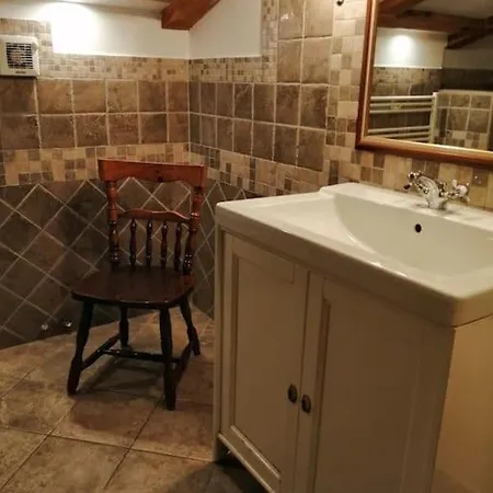 Apartma Na Podezelju - Marta *
